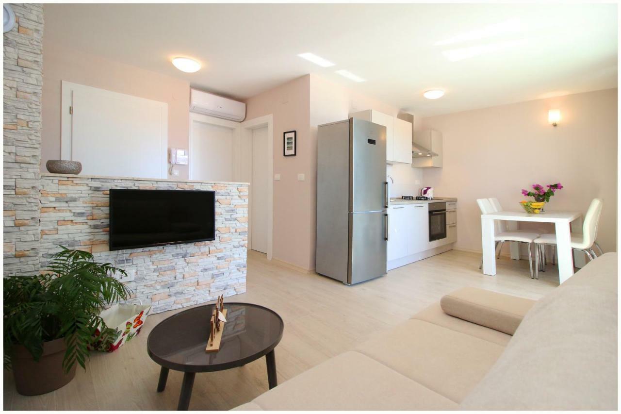 Apartments Silver Beauty Rogoznica  Exterior foto